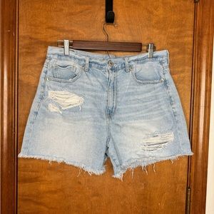 American Eagle Mom Short
